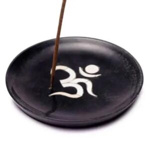 Incense-burner-white-Ohm-black-soapstone-saucer-10.cm
