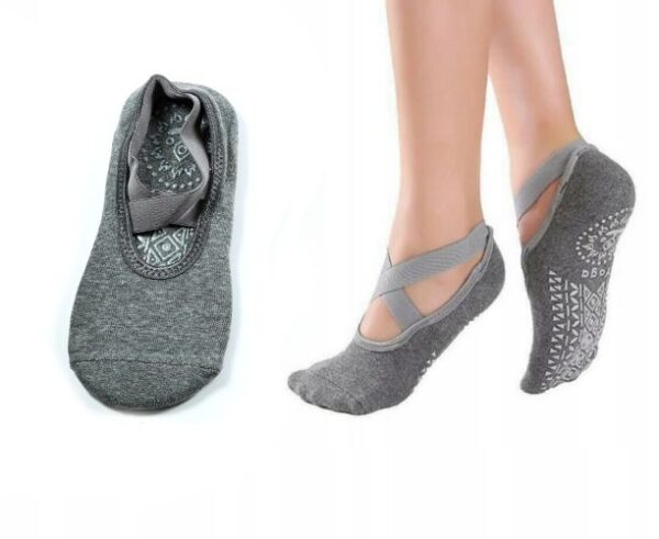 Yoga-anti-slip-socks-grey-niyamas_yoga