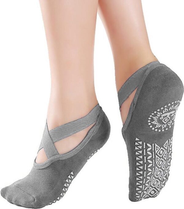Yoga-anti.slip-socks-grey-niyamas_yoga