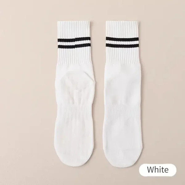 anti-slip-yoga-and-pilates-sockS_white