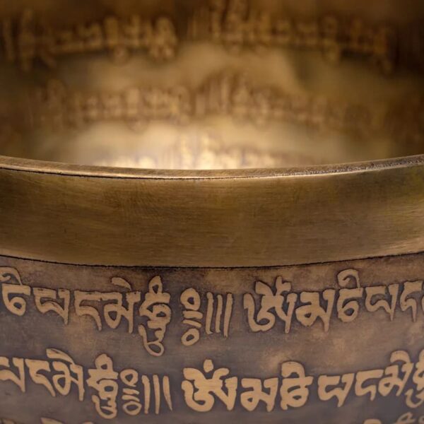 Singing-Bowl-Tibet-hand-carved