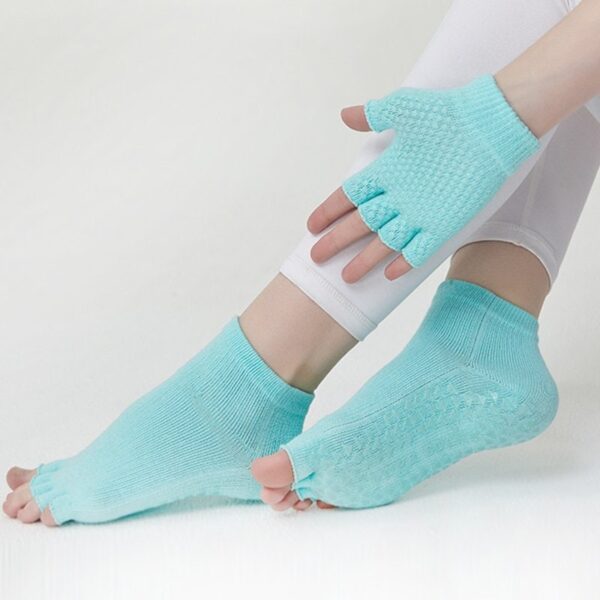 Anti-Slip-Yoga-GLOVEs-socks-LIGHT-GREEN
