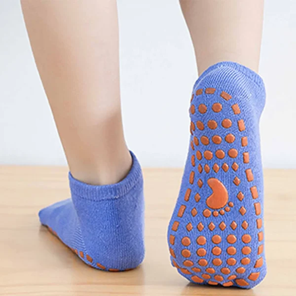 kaltses_gia_yoga_pilates_niyamas-antislip-socks-blue-color