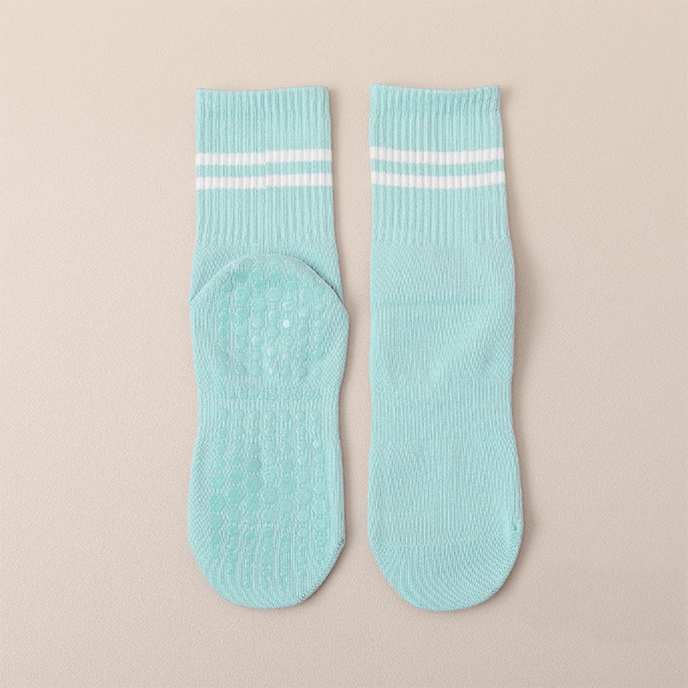 kaltses-gia_yoga_pilates_niyamas-antislip-socks-light-blue