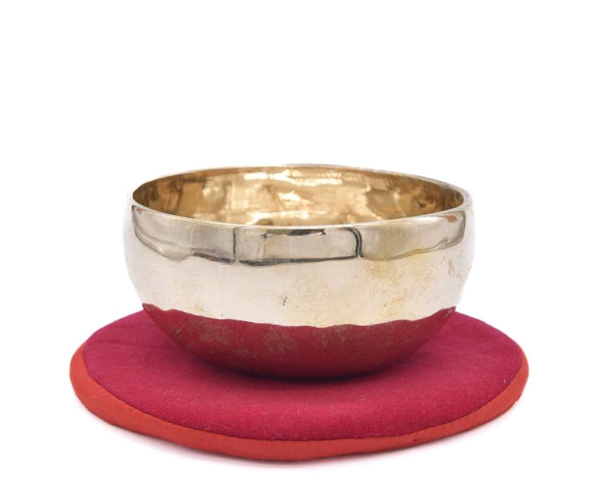 meditation-Singing-bowl-hand-made-Shanti
