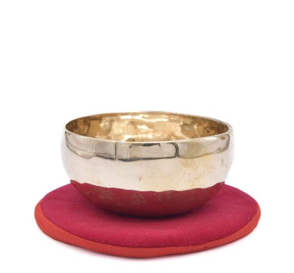 meditation-Singing-bowl-hand-made-Shanti