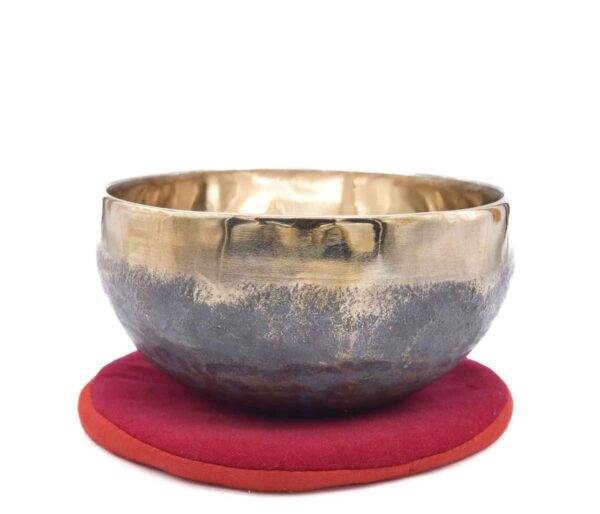 meditation-Singing-bowl-hand-made-ishana