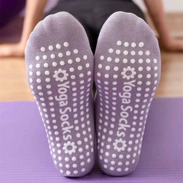 Yoga-anti.slip-socks-purple-niyamas-yoga-cotton