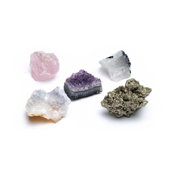 Giftbox-with-5-mineral-crystal-rocks