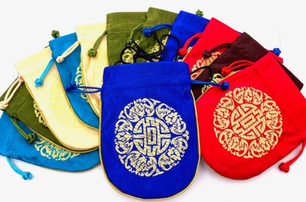BROCADE-POUCH-WITH-GOOD-LUCK-SIGN