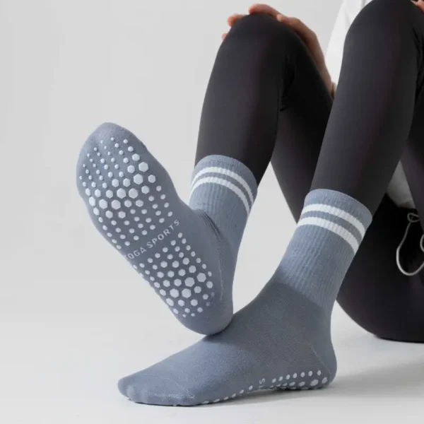 anti-slip-yoga-and_pilates-socks-grey