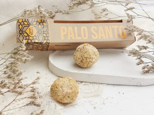 Palo-Santo-Smudge-bombs-sagrada-madre-4pcs