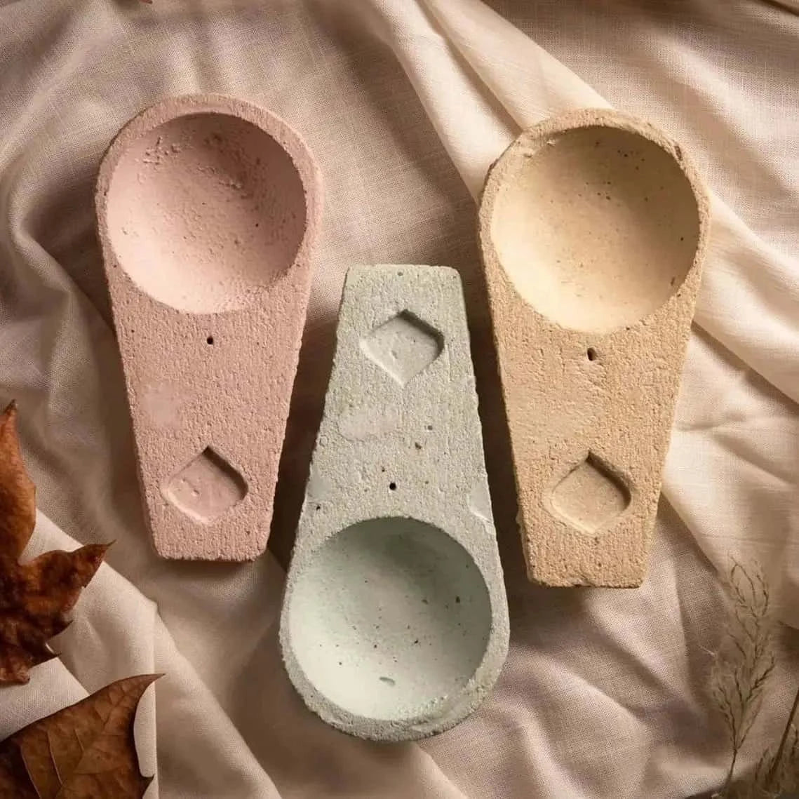 Sagrada-Madre-cement-incense-burner-pastel-312grams