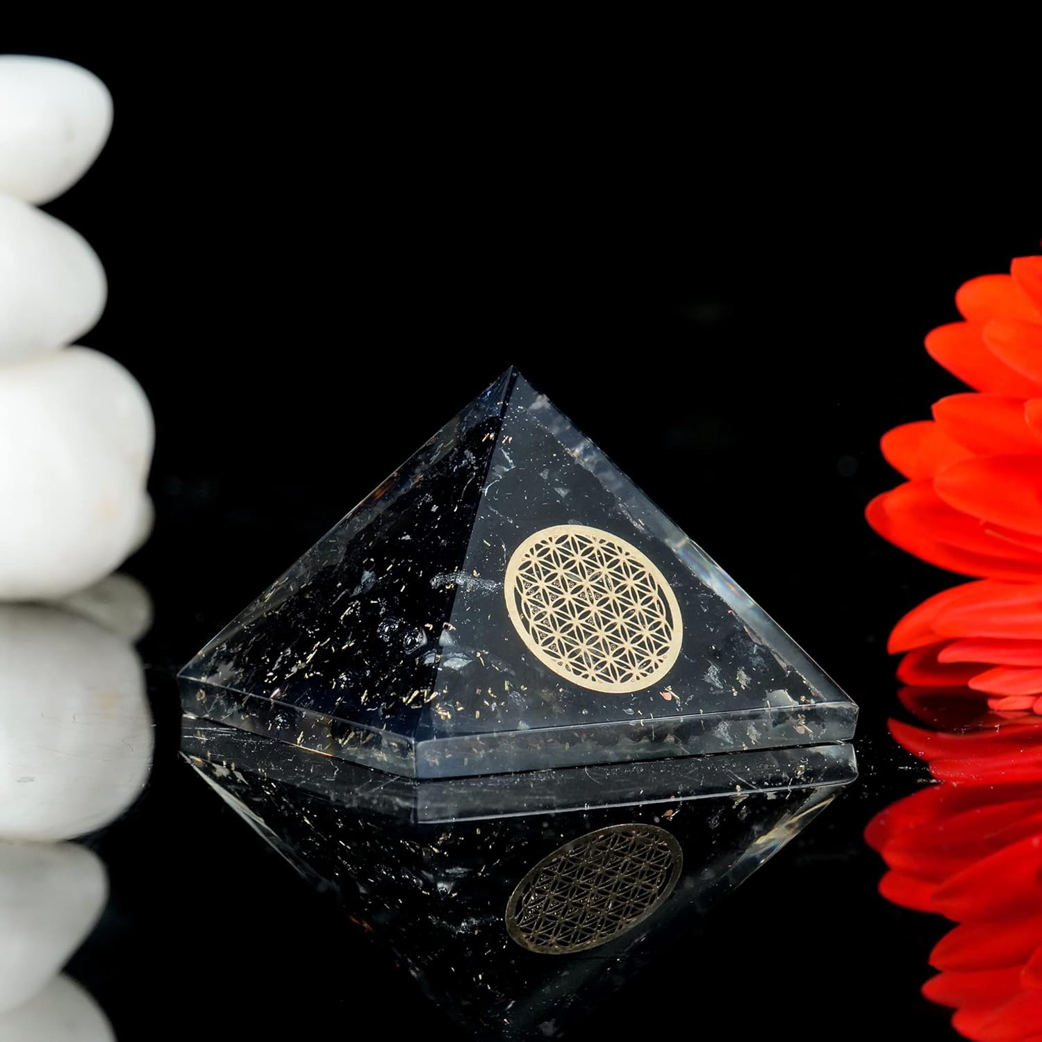 Orgonite-Pyramid-Shungite-Flower-Of-Life-7.cm
