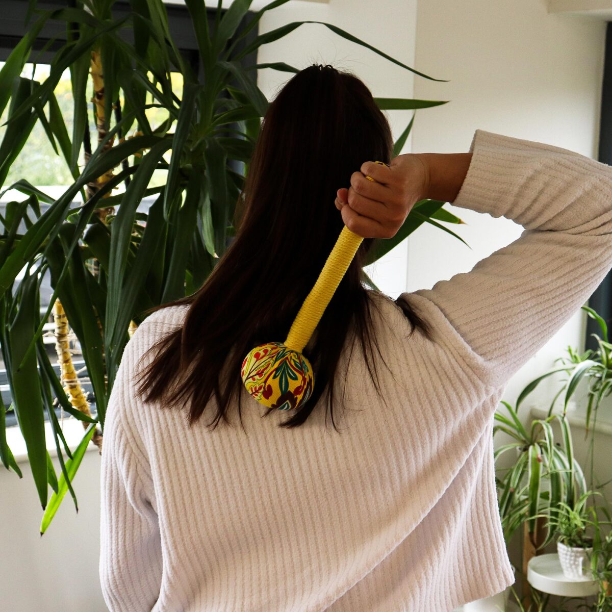 massage-hammer-wormwood-yellow